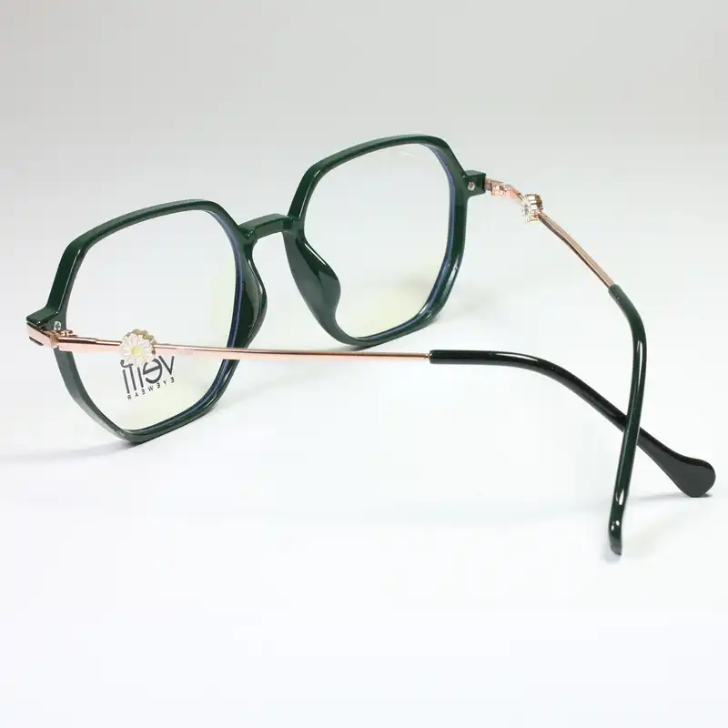 فریم عینک طبی وتی مدل 8895