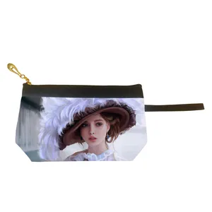 کیف لوازم آرایش زنانه طرح نقاشی دختر و کلاه مدل L1042