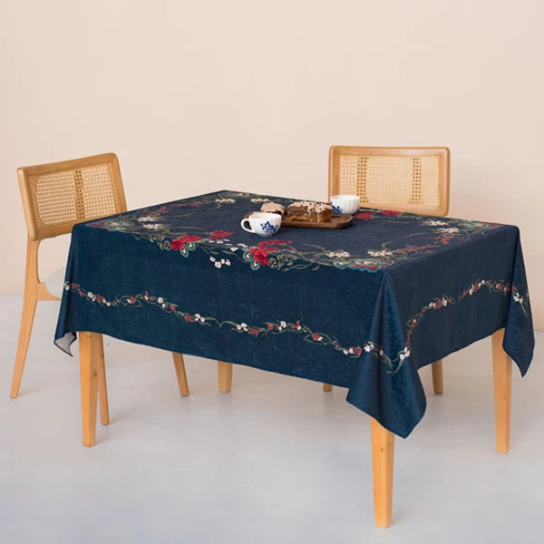 رومیزی هرمود مدل شبستان سایز 220x150 سانتی‌متر