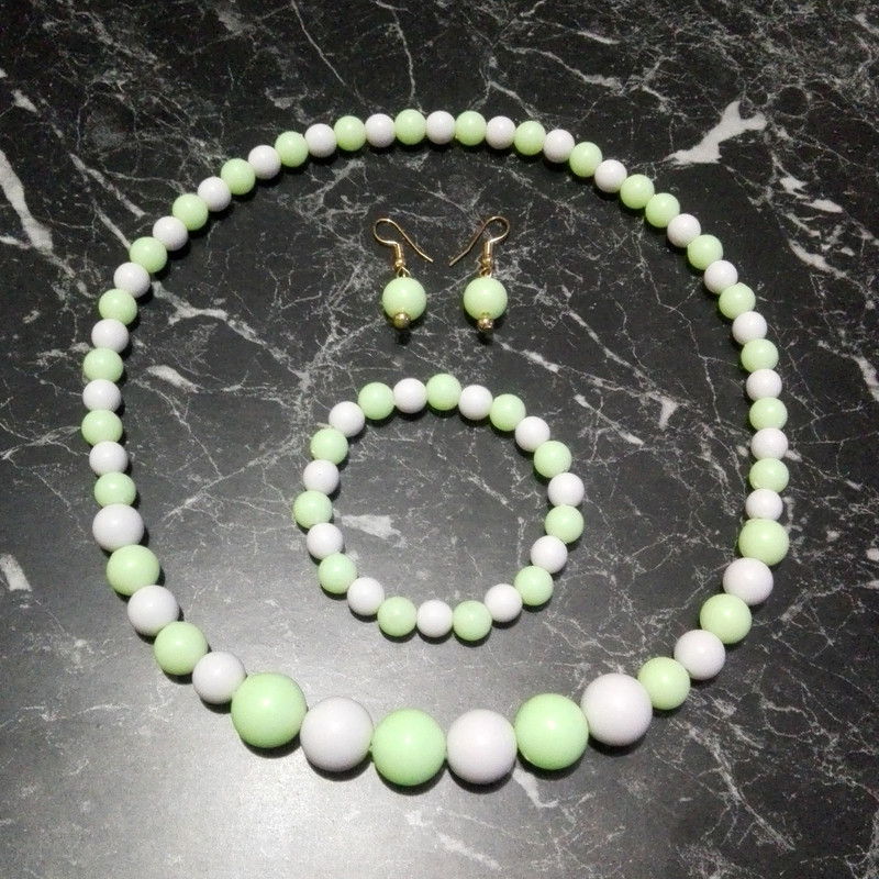 نیم ست دخترانه مدل مروارید کشی طرح آبنباتی کد 203 نیم ست دخترانه مدل مروارید کشی طرح آبنباتی کد 203