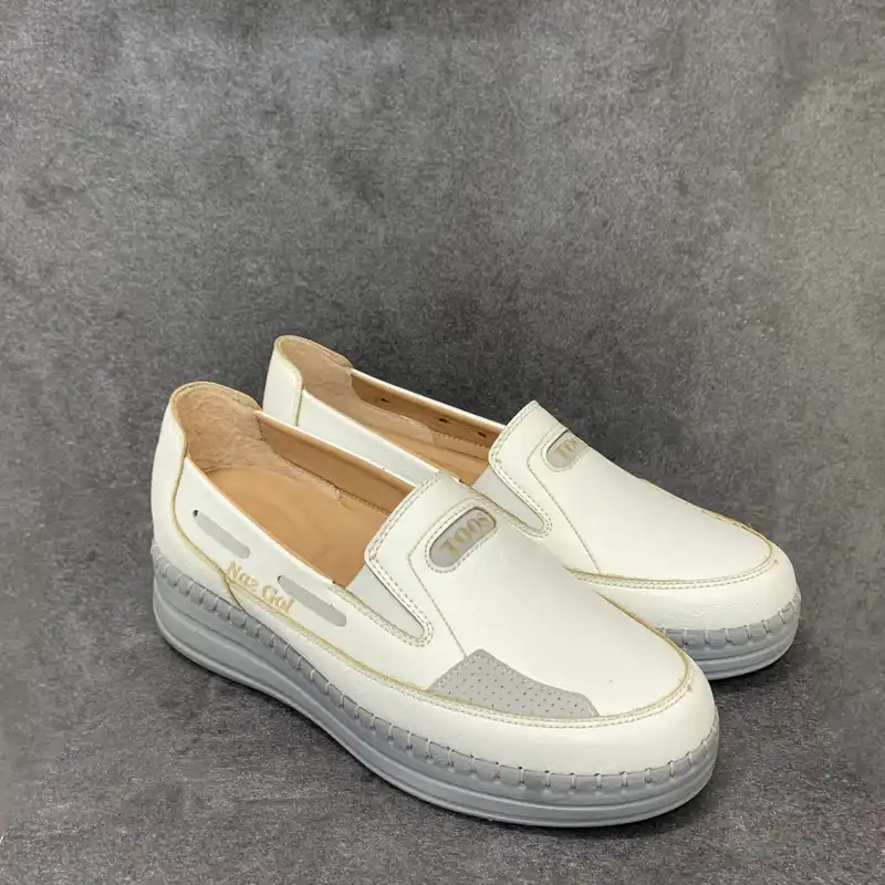 کفش طبی زنانه مدل نازگل