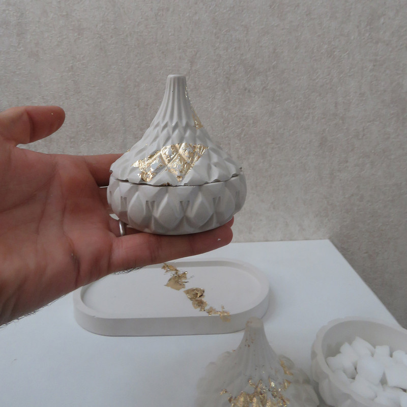 قندان مدل الماسی کد 443 به همراه سینی مجموعه 3 عددی