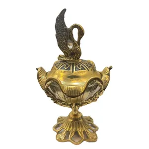 قندان برنجی مدل هلالی