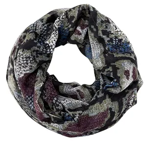 شال زنانه اس.اولیور مدل رینگی کد 39.808.91.6528