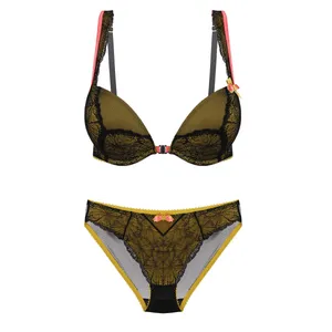 ست شورت و سوتین زنانه مدل ۰۰۲