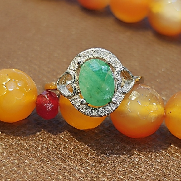 انگشتر نقره زنانه مدل سنگ زمرد آفریقایی کد 588