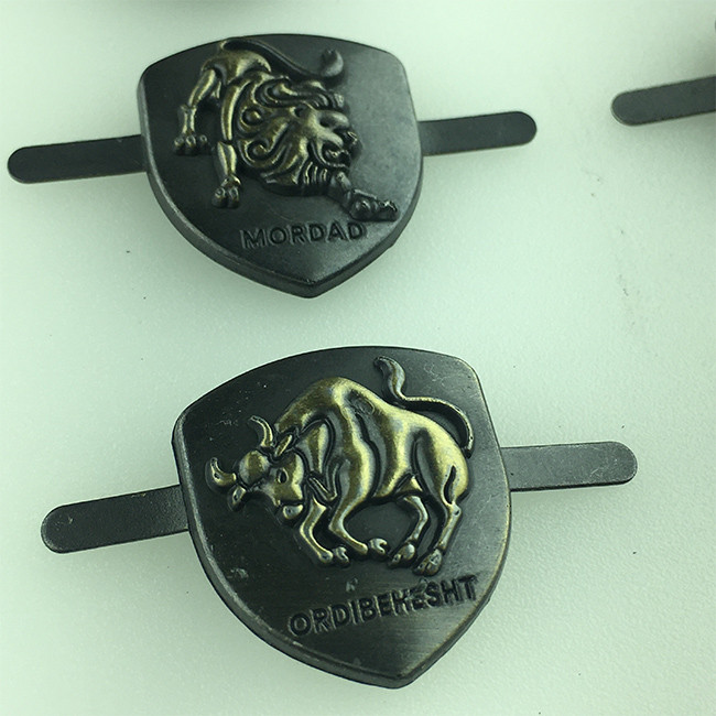 یراق چرم دوزی طرح ماه تولد بسته 12 عددی