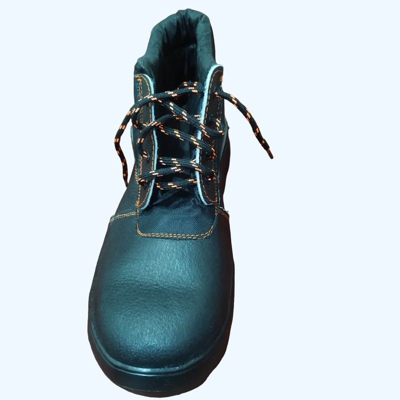 کفش ایمنی نادر مدل فولاد کد NA-4-2 کفش ایمنی نادر مدل فولاد کد NA-4-2