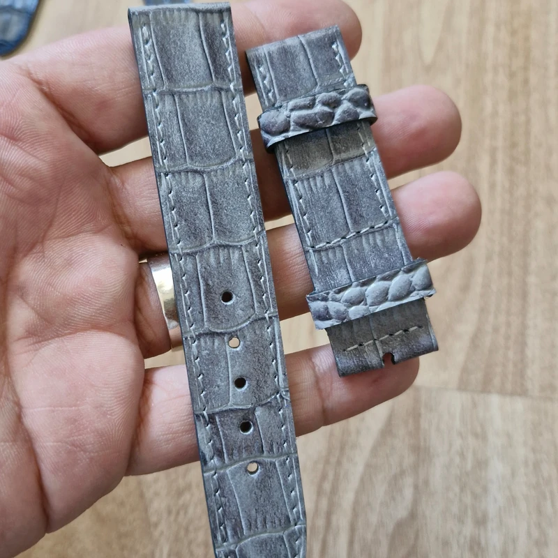 عکس شماره 2 : بند ساعت مچی مدل چرم طبیعی طرح کروکودیلی