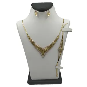 نیم ست طلا 18 عیار زنانه مدل پرنس