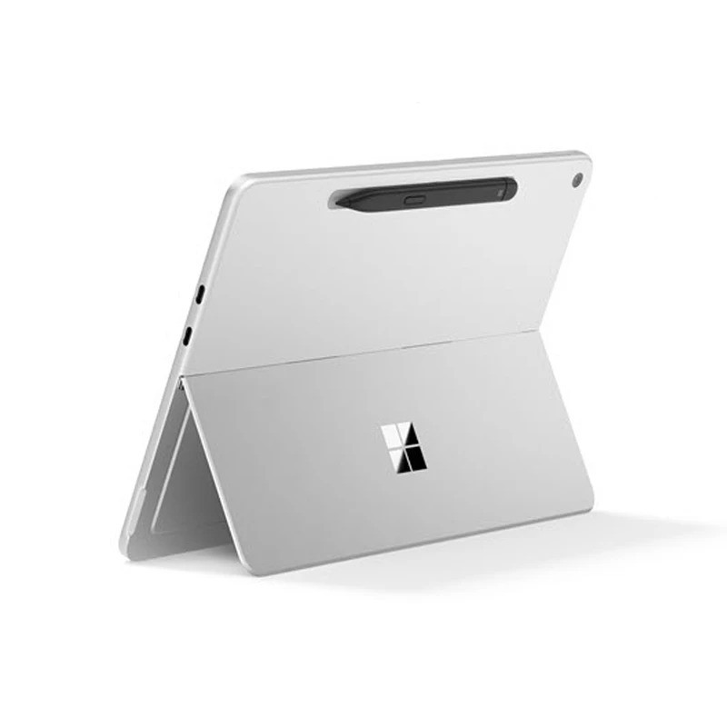 تبلت 12 اینچی مایکروسافت مدل Surface Pro-Snapdragon X Plus ظرفیت 256 گیگابایت و رم 16 گیگابایت به همراه کیبورد سرفیس پرو و قلم Slim pen 2