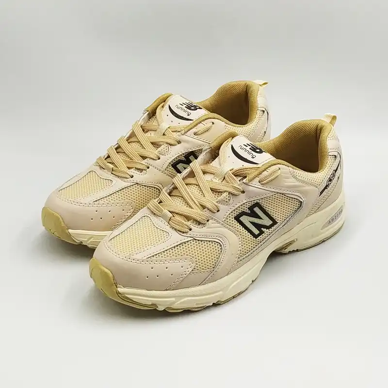 کفش پیاده روی مدل 2347209 رنگ کرم