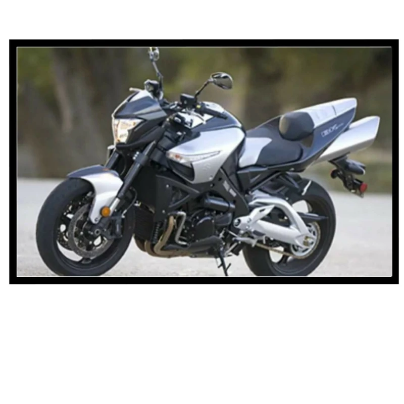 تابلو بکلیت طرح موتور سنگین سوزوکی بیکینگ B-king مدل B-PE-1561 فریم مشکی