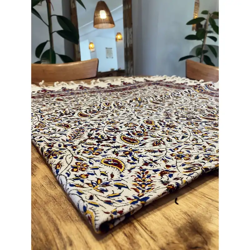 رومیزی  قلمکار طرح بته سنتی