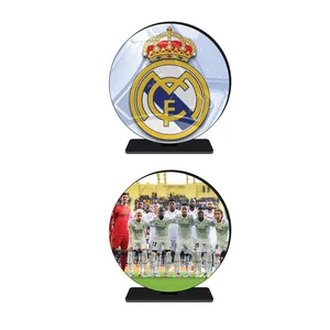 استند رومیزی تزیینی مدل فوتبال طرح رئال مادرید کد 16 مجموعه 2 عددی