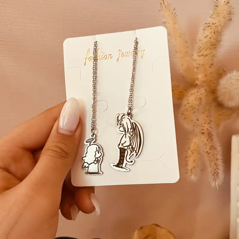 گردنبند زنانه مدل ست دوستی کاپلی فرشته مجموعه 2 عددی