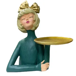 مجسمه مدل سینی به دست