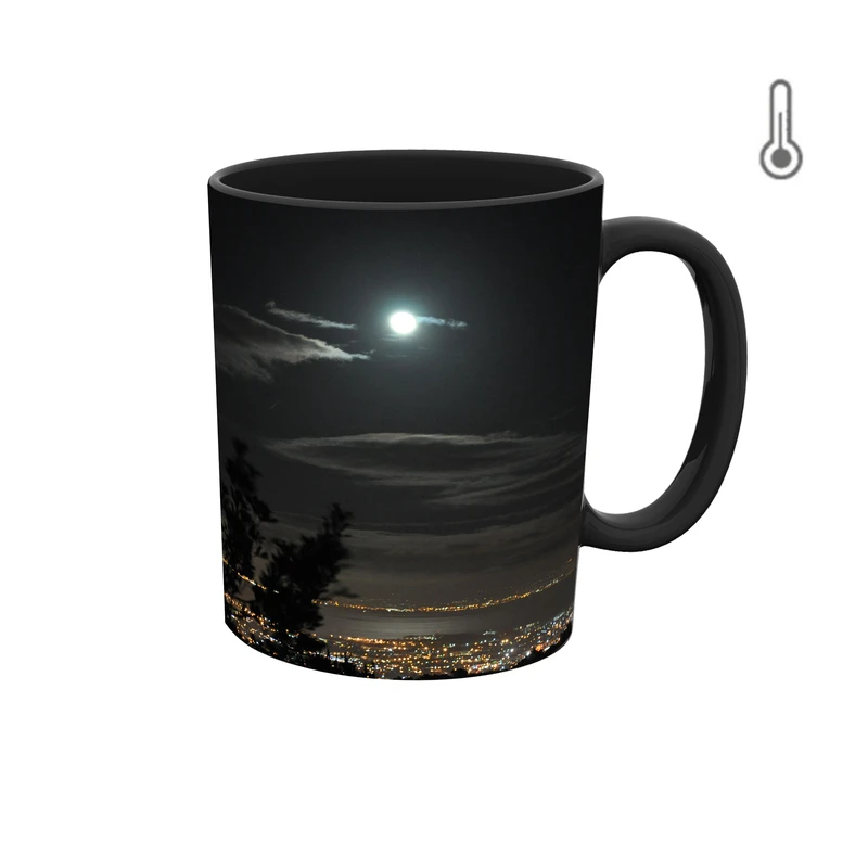 ماگ حرارتی طرح گرافیکی ماه 