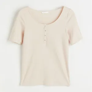 تی شرت آستین کوتاه زنانه اچ اند ام مدل 1060502