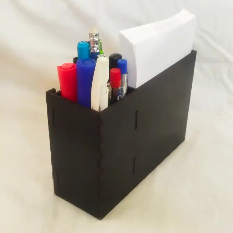 تقویم رومیزی سال 1402 طرح ماکان بند