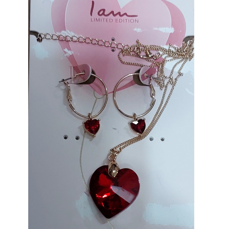 نیم ست زنانه آی ام مدل قلبی نیم ست زنانه آی ام مدل قلبی