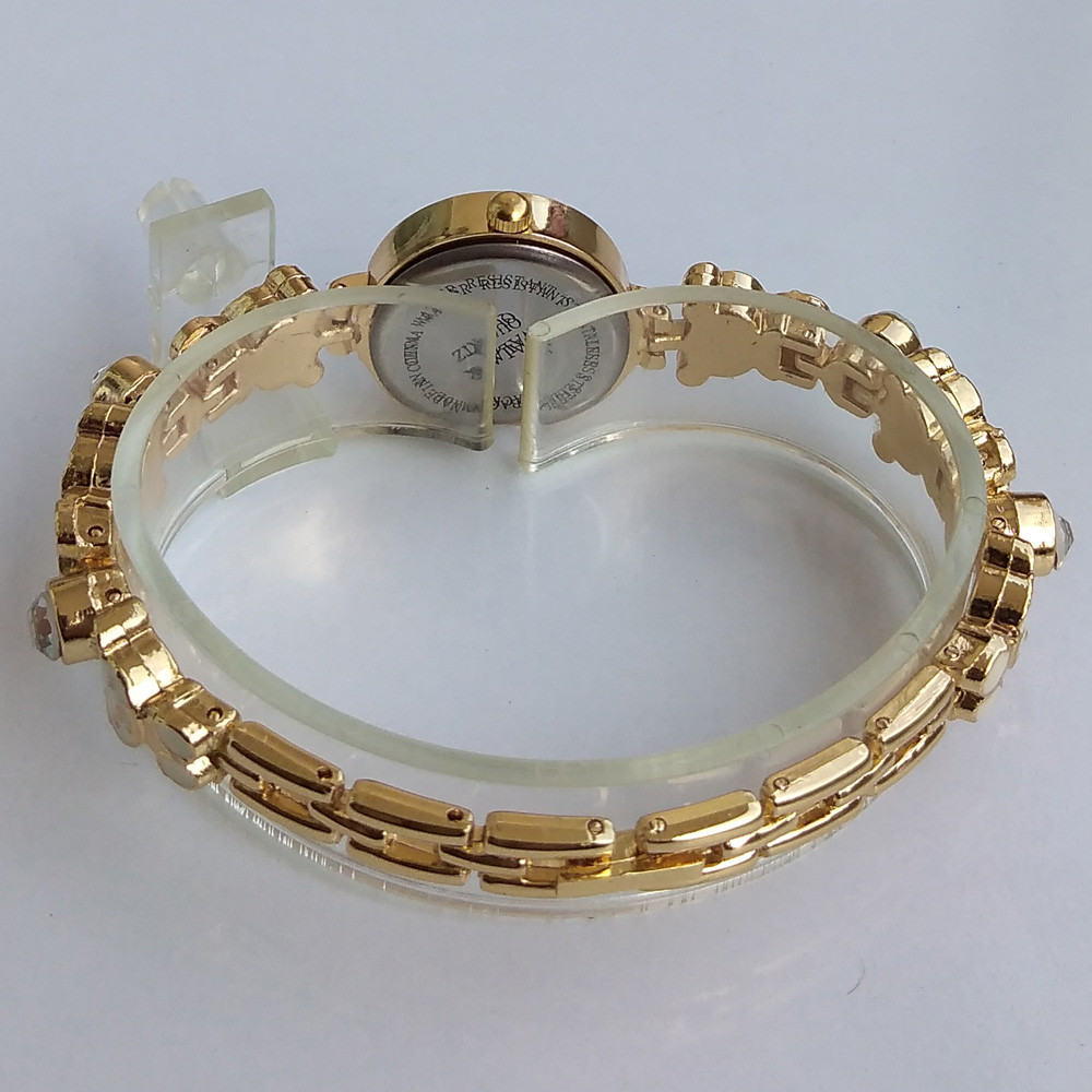 ساعت مچی عقربه ای دخترانه والار مدل بند فلزی ظریف طرح خرسی فانتزی