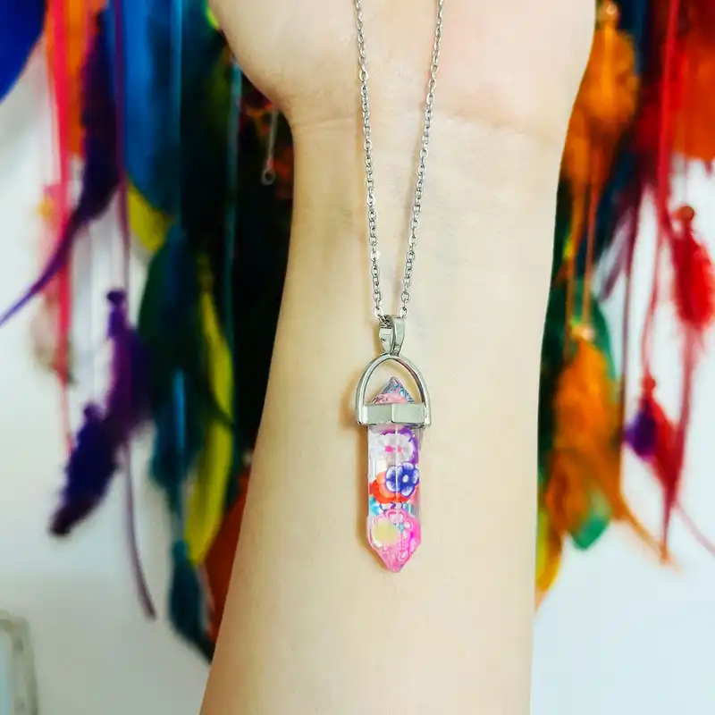 گردنبند زنانه مدل منشور رنگین گل