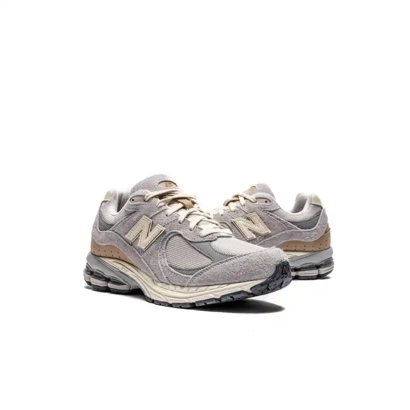 کفش پیاده روی مدل 2002R