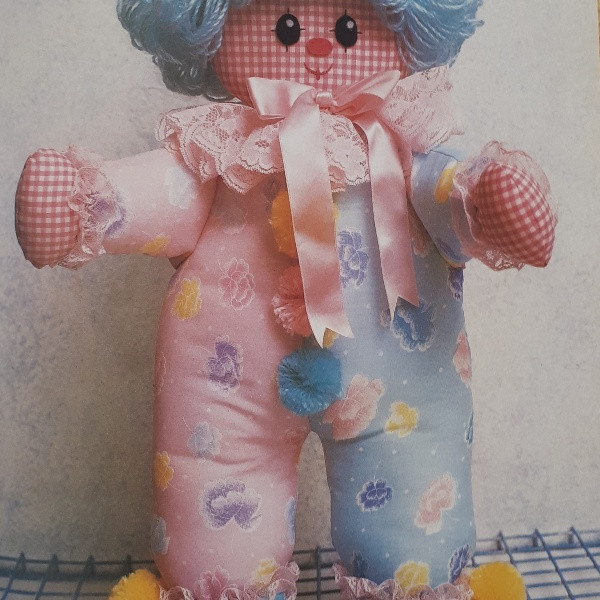 كتاب Make Your Own Soft Toys اثر Gail Attwell انتشارات New Holland