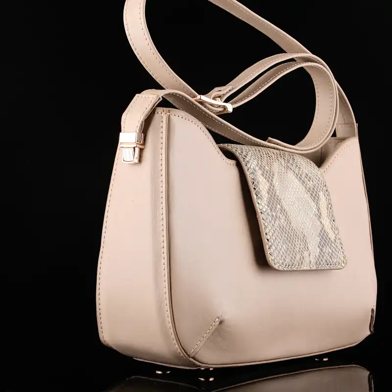 کیف دوشی زنانه چرم یلسان مدل راشا کد RTL-104-krm