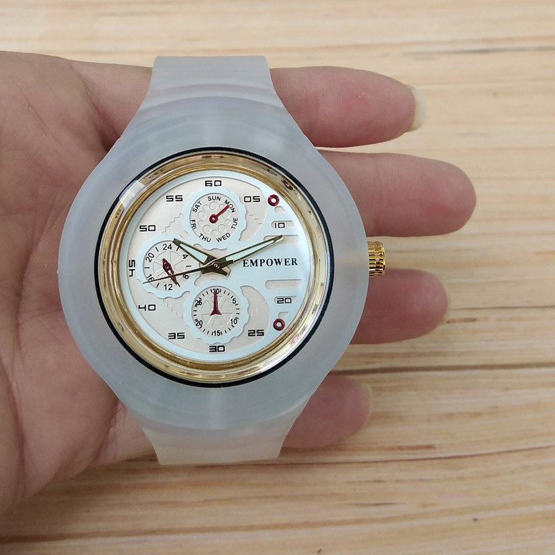 ساعت مچی عقربه ای کد 120EMP ساعت مچی عقربه ای کد 120EMP