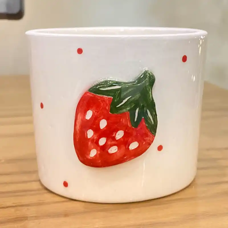 گلدان سرامیکی مدل توت فرنگی برجسته