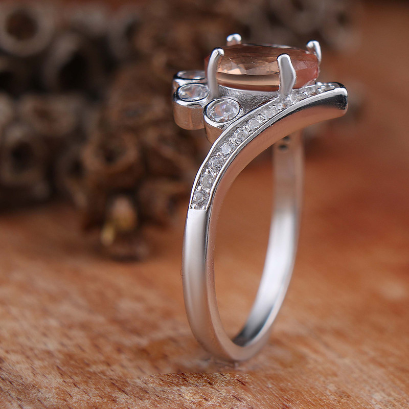 انگشتر نقره زنانه بازرگانی میلادی مدل سنگ الکساندریت نگین برلیان بدون ریزش آبکاری رادیوم کد AWR_1610