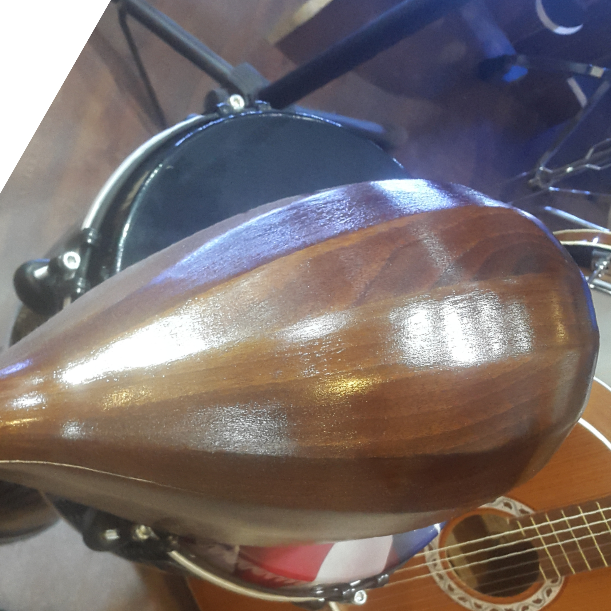 تنبور مدل فربد 4 مهر کد 32