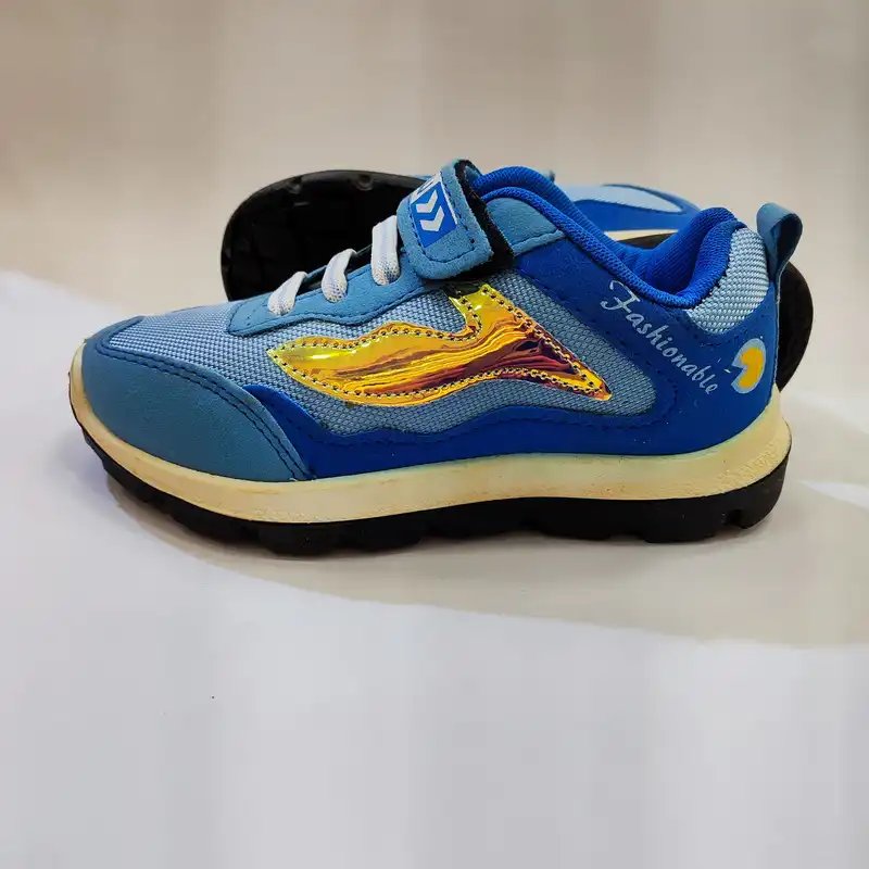 کفش مخصوص پیاده روی مدل 2025 ggg