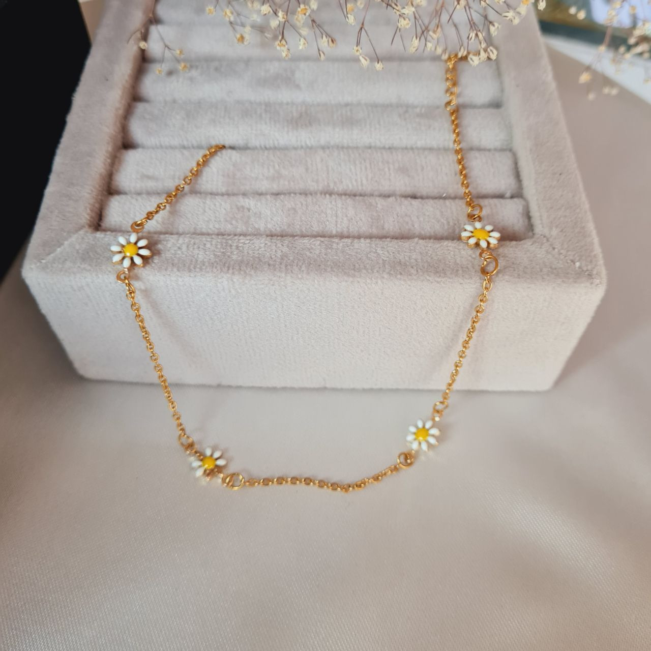 پابند زنانه استینلس استیل مدل بابونه تک لاین