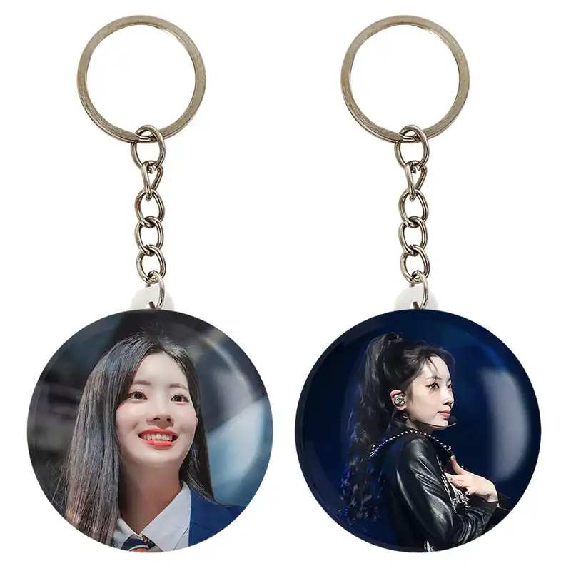 جاکلیدی خندالو مدل داهیون گروه توایس TWICE کد 1991119909 مجموعه 2 عددی