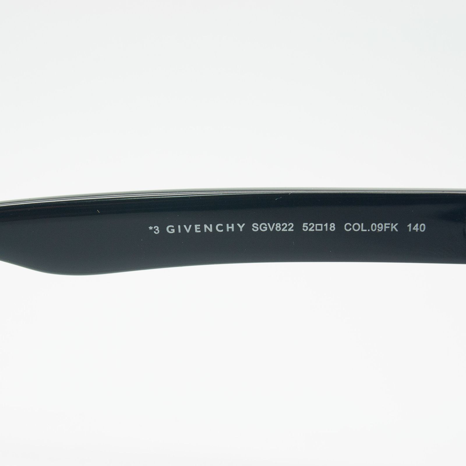 عینک آفتابی ژیوانشی مدل SGV 822 -  - 7