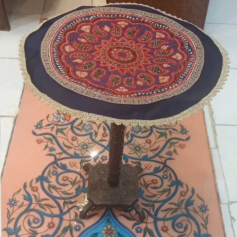 رومیزی پته دوزی طرح ترنج