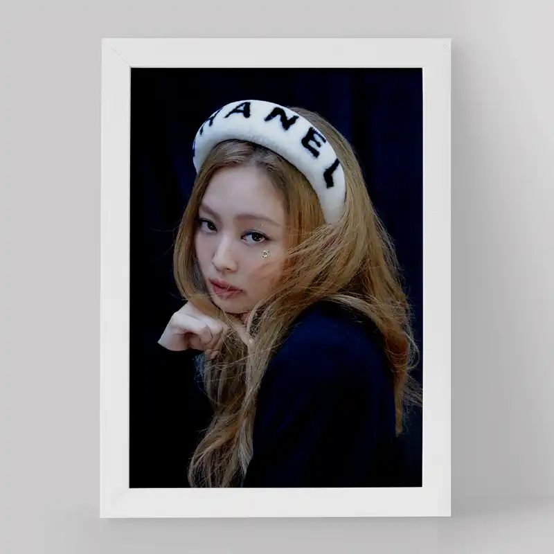 تابلو خندالو مدل جنی گروه بلک پینک کد 16728