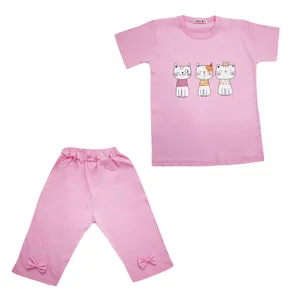 ست تی شرت آستین کوتاه و شلوارک دخترانه مدل سه گربه