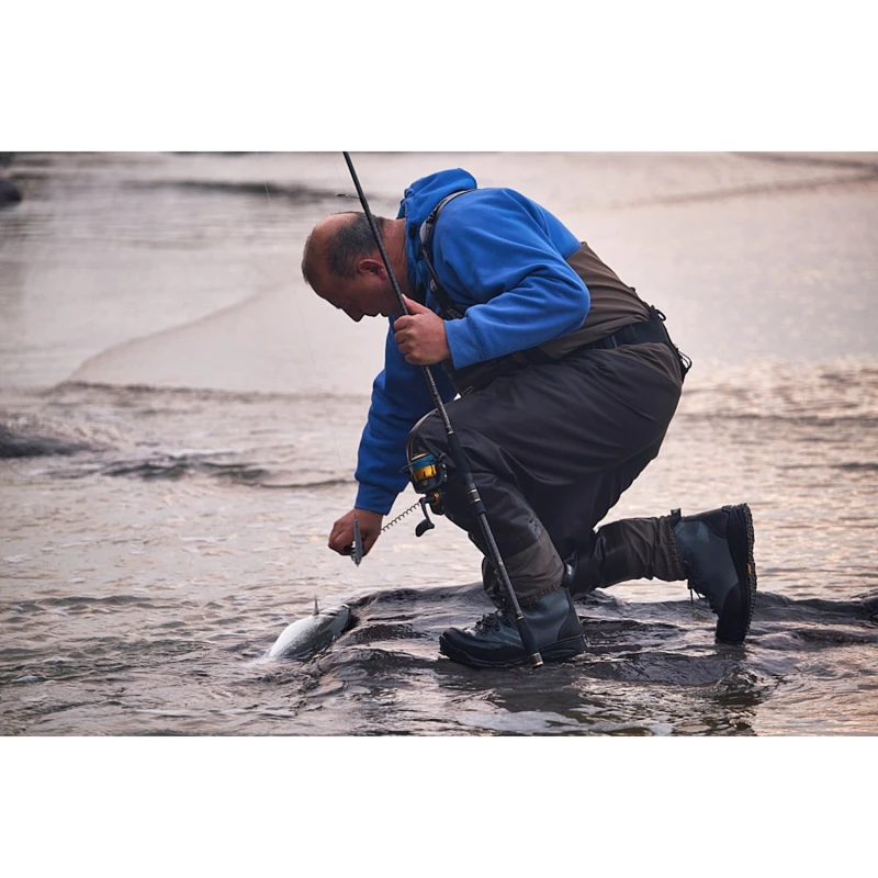 عکس شماره 32 : لوازم ماهیگیری مدل rod 360 – c7000 مجموعه 20 عددی