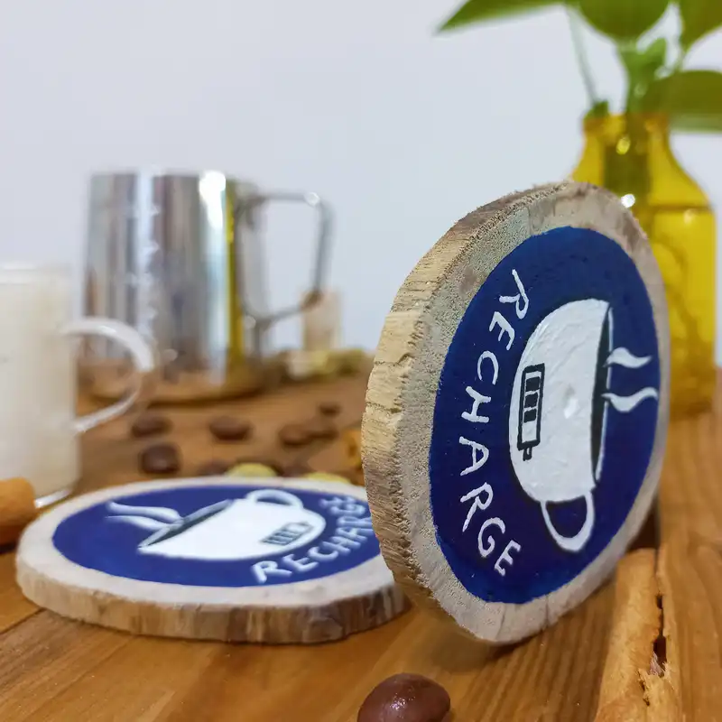 زیر لیوانی چوبی مدل تنه درخت طرح Recharge بسته 2 عددی