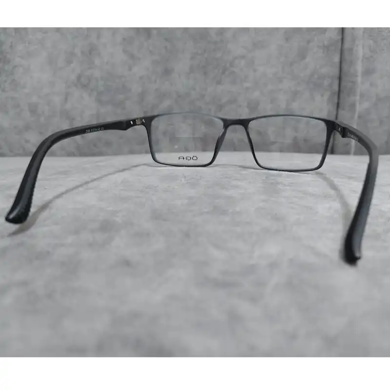 فریم عینک طبی مدل مستطیل تیار کد 076