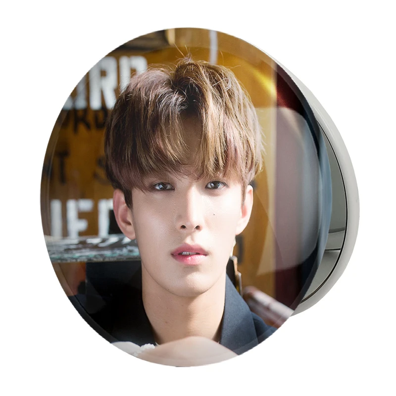 آینه جیبی خندالو طرح دی کی گروه سونتین Seventeen مدل تاشو کد 21535 