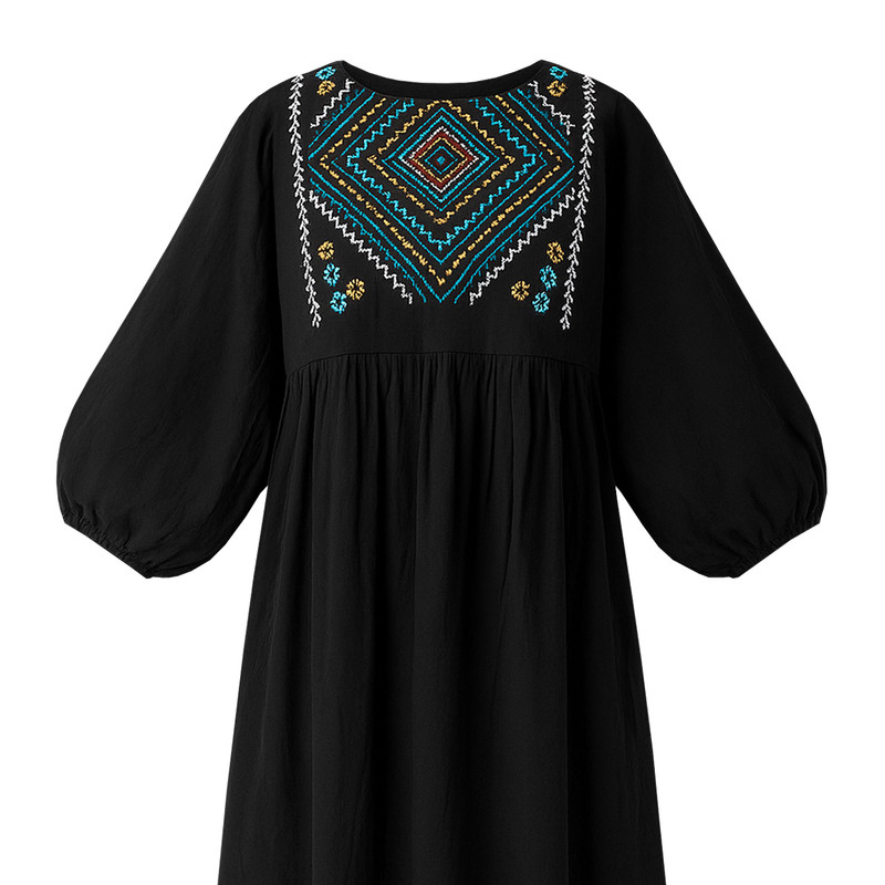 پیراهن ساحلی یقه گرد زنانه مدل آستین کیمونو گلدوزی شده کولردار کد 23257550 رنگ مشکی 3 پیراهن ساحلی یقه گرد زنانه مدل آستین کیمونو گلدوزی شده کولردار کد 23257550 رنگ مشکی