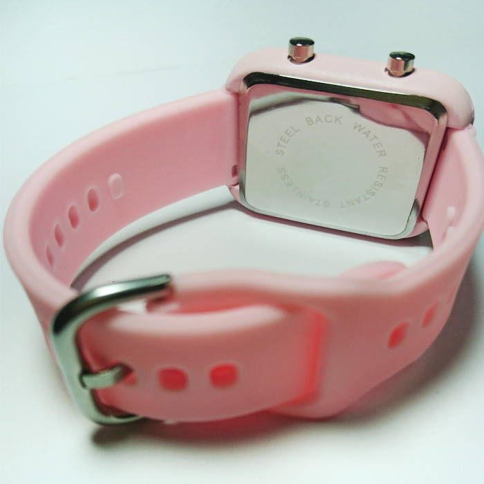 ساعت مچی دیجیتال زنانه مدل light ساعت مچی دیجیتال زنانه مدل light