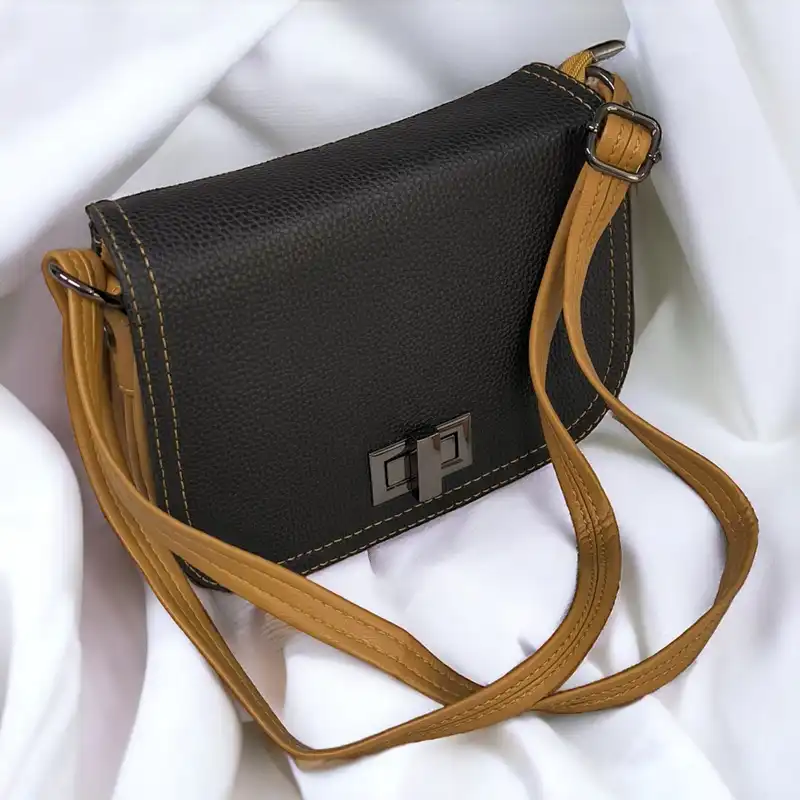 کیف دوشی زنانه مدل Bs09