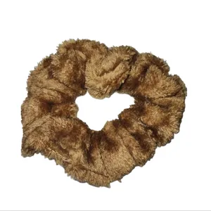 کش مو زنانه مدل خزدار