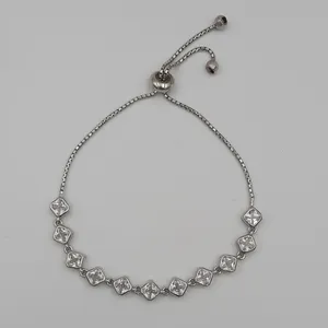 دستبند نقره زنانه مدل 01